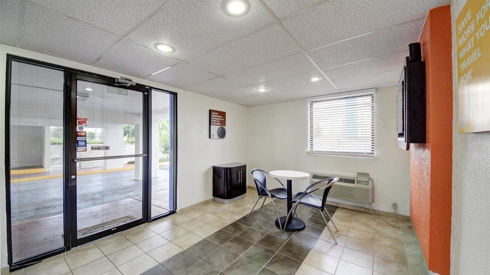 Red Roof Inn San Antonio Northeast - Rittiman Rd Екстериор снимка