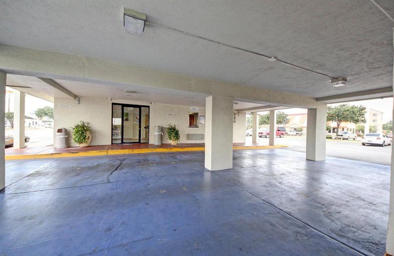 Red Roof Inn San Antonio Northeast - Rittiman Rd Екстериор снимка