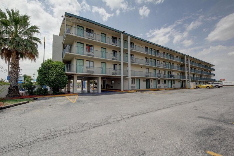 Red Roof Inn San Antonio Northeast - Rittiman Rd Екстериор снимка