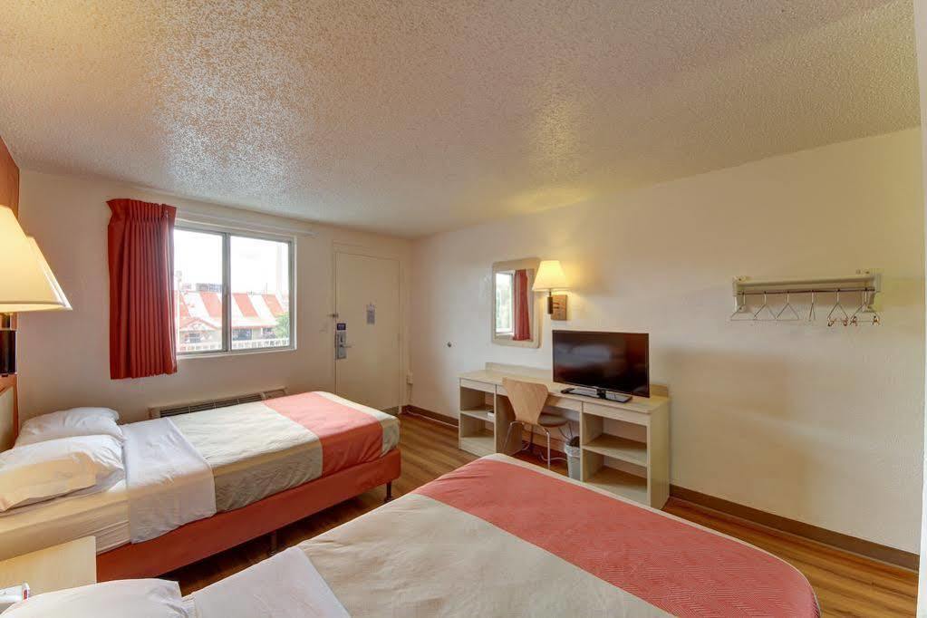 Red Roof Inn San Antonio Northeast - Rittiman Rd Екстериор снимка